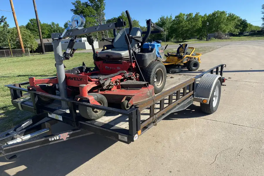 Reliable landscape services in Clearwater, KS Our landscape services at work in Clearwater, KS